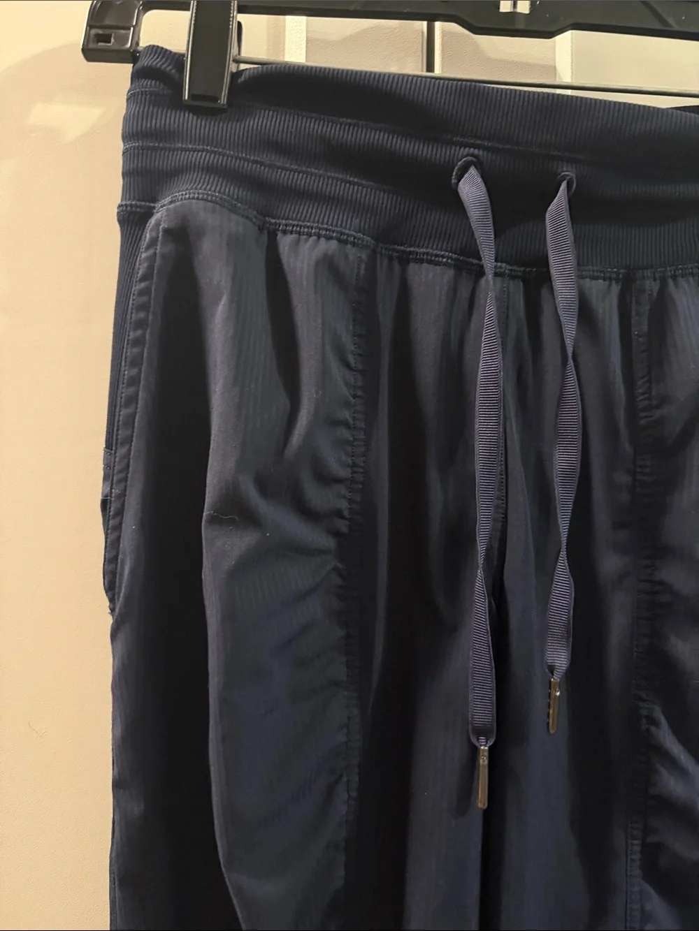 Lululemon Women’s Navy Jogger Pants Drawstring 27” Inseam No Size Tag
